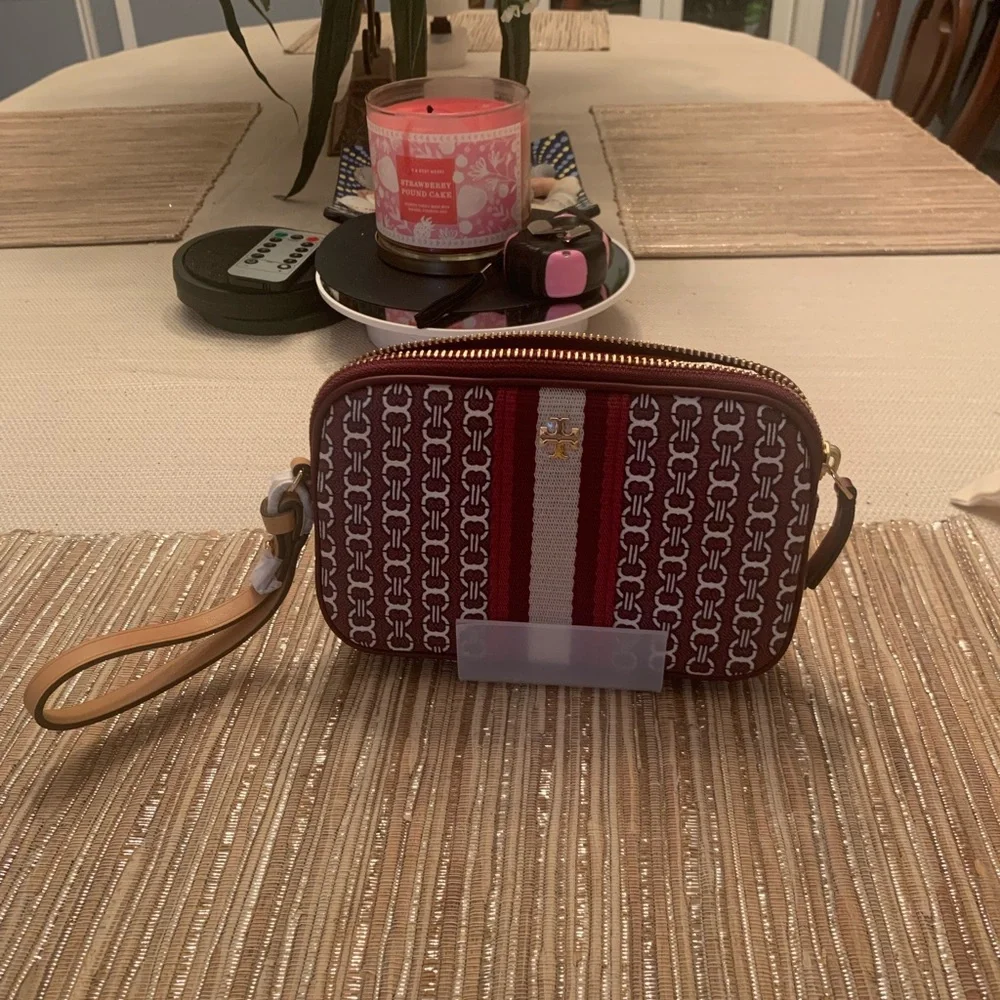 NWOT Tory Burch burgandy Gemini wristley - Picture 1 of 8